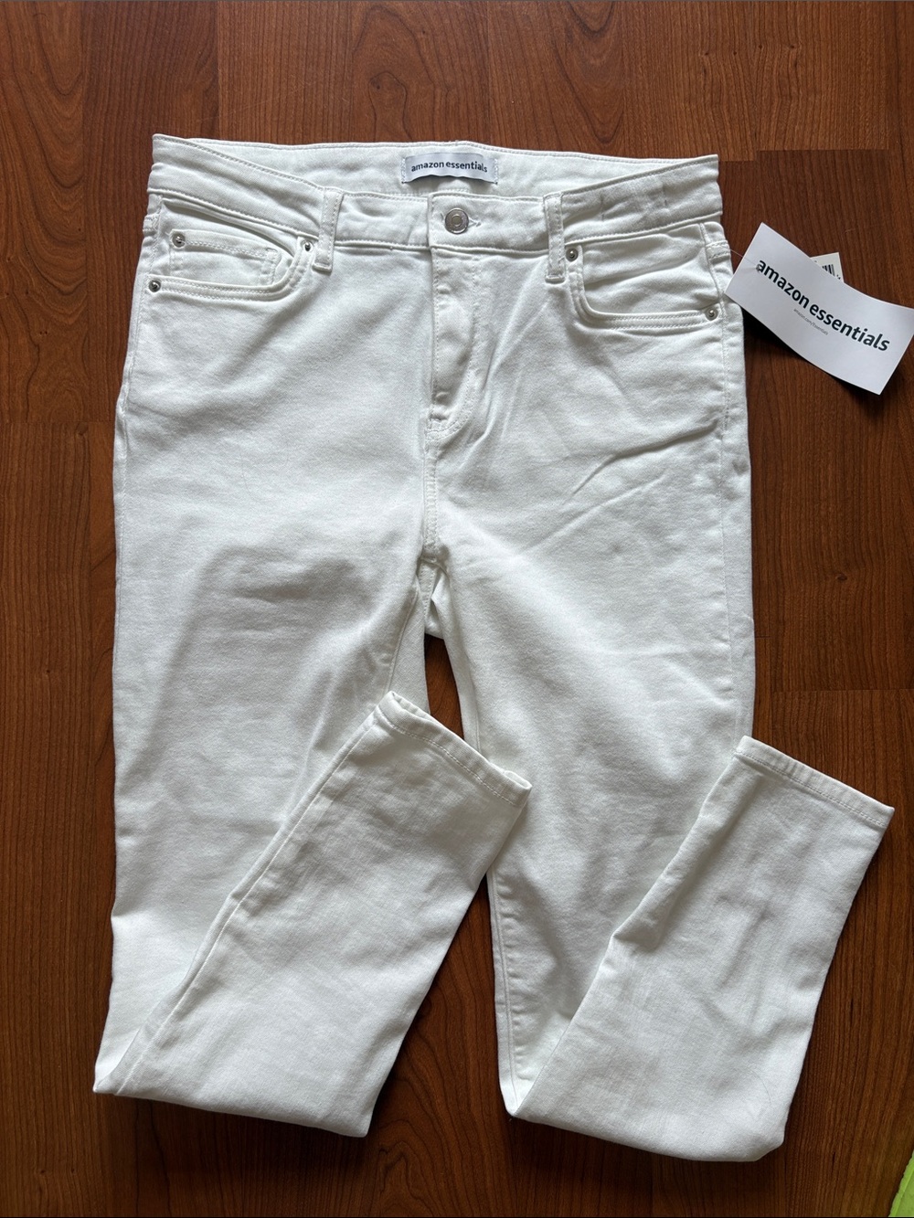 Amazon Essentials Women's White Skinny High-Rise Jeans